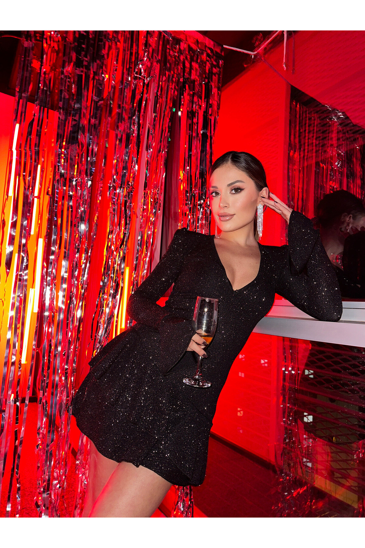 Hills Party Collection Siyah V Yaka Vatkalı Simli Mini Elbise  Siyah