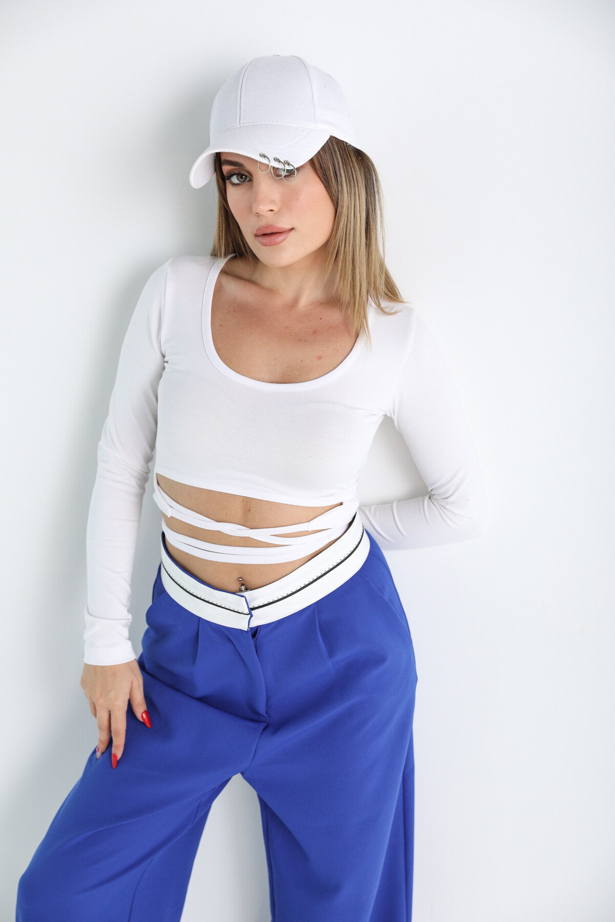 Kadın Bel Bağlamalı Uzun İpli Bluz Beyaz