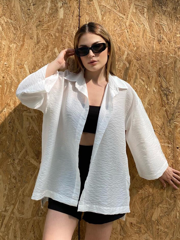 Kadın Beyaz Yırtmaçlı Keten Gömlek