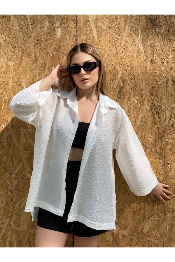 Kadın Beyaz Yırtmaçlı Keten Gömlek