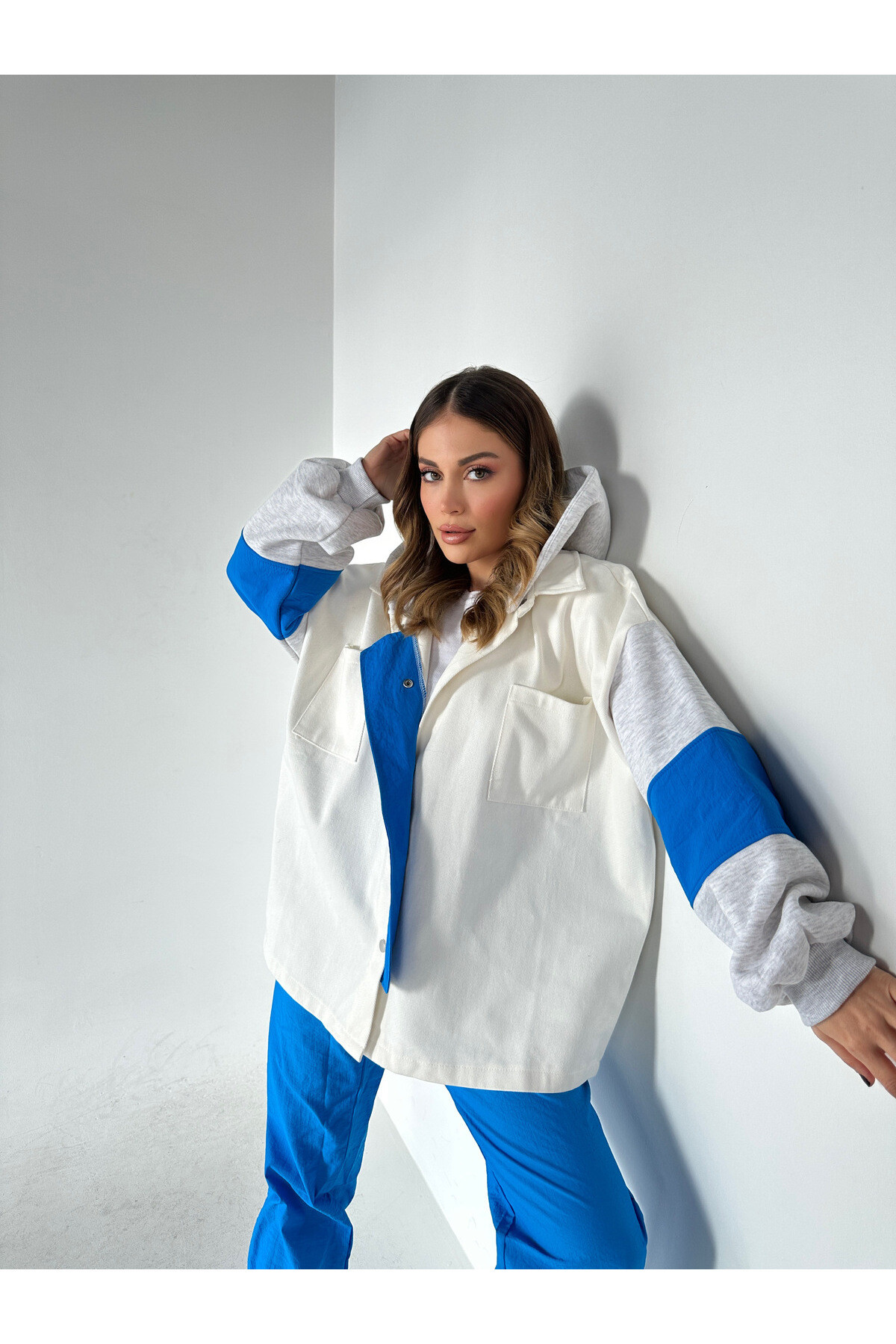 Kadın Blok Renkli Çıkarılabilir Kapüşonlu Gabardin Ceket  Renkli