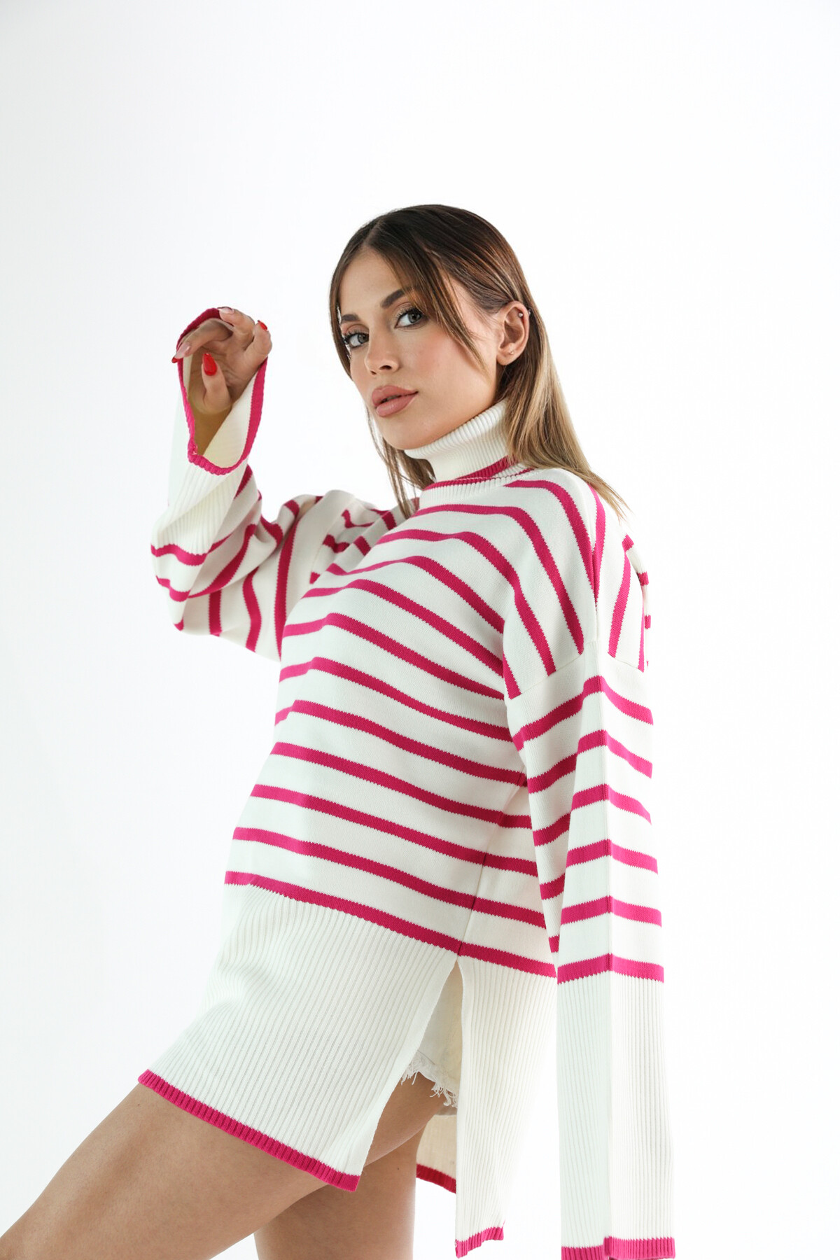 Kadın Çizgili Yandan Yırtmaçlı Tam Balıkçı Triko Kazak Fuşya