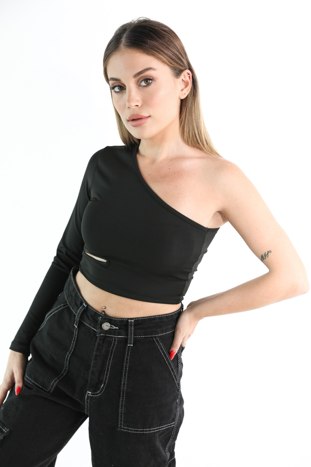 Kadın Dalgıç Kumaş Tek Omuz Bel Pencere Detay Bluz Siyah