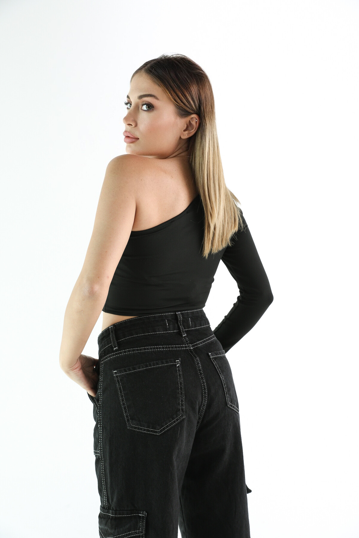 Kadın Dalgıç Kumaş Tek Omuz Bel Pencere Detay Bluz Siyah