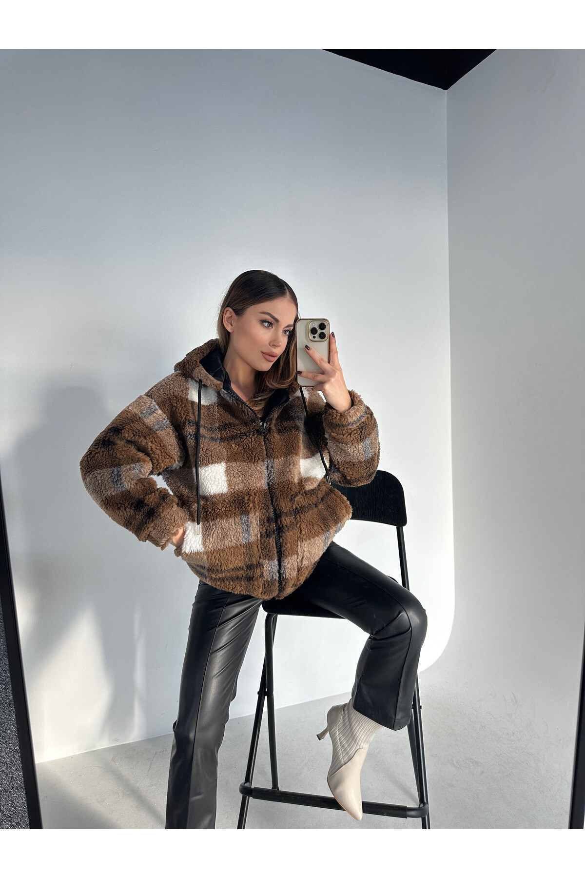 Kadın Ekose Desen Astarlı Kapüşonlu Teddy Mont  Kahverengi