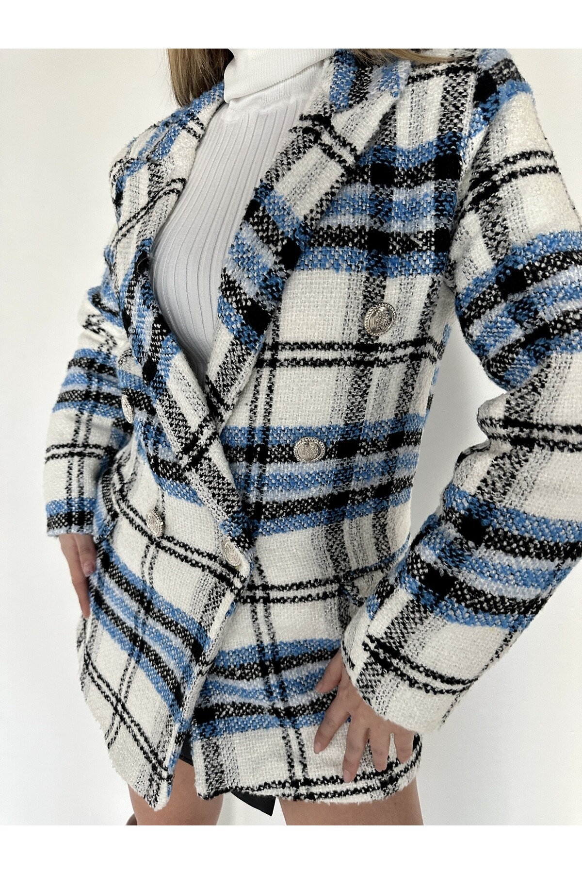 Kadın Ekose Desenli Düğme Detay Astarlı Tüvit Blazer Ceket  Mavi Beyaz