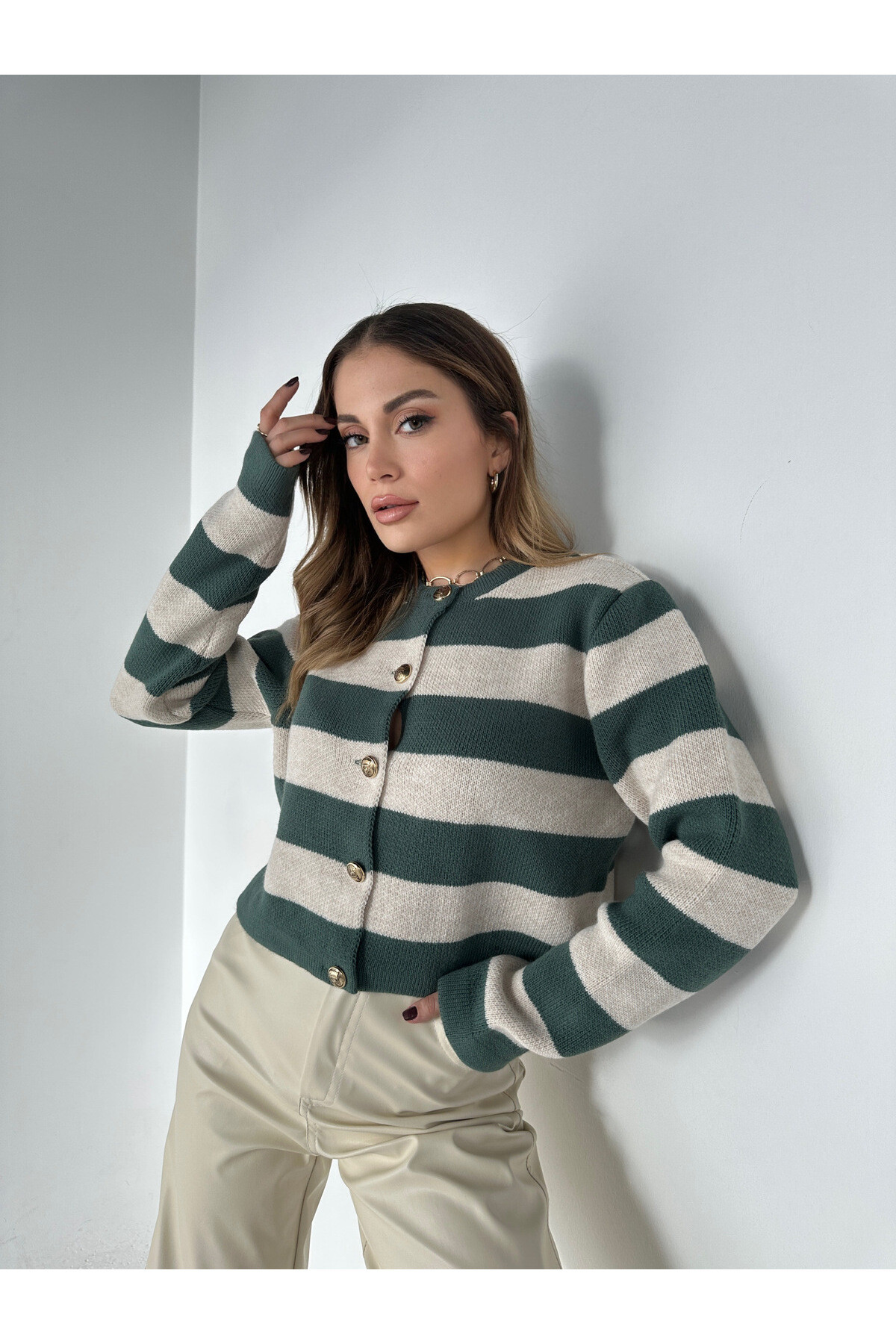 Kadın Gold Düğme Detay Çizgili Triko Hırka