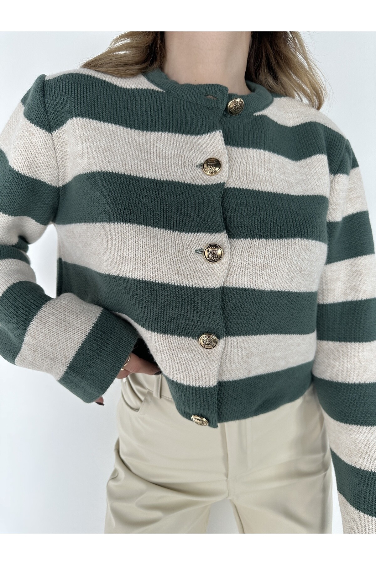 Kadın Gold Düğme Detay Çizgili Triko Hırka