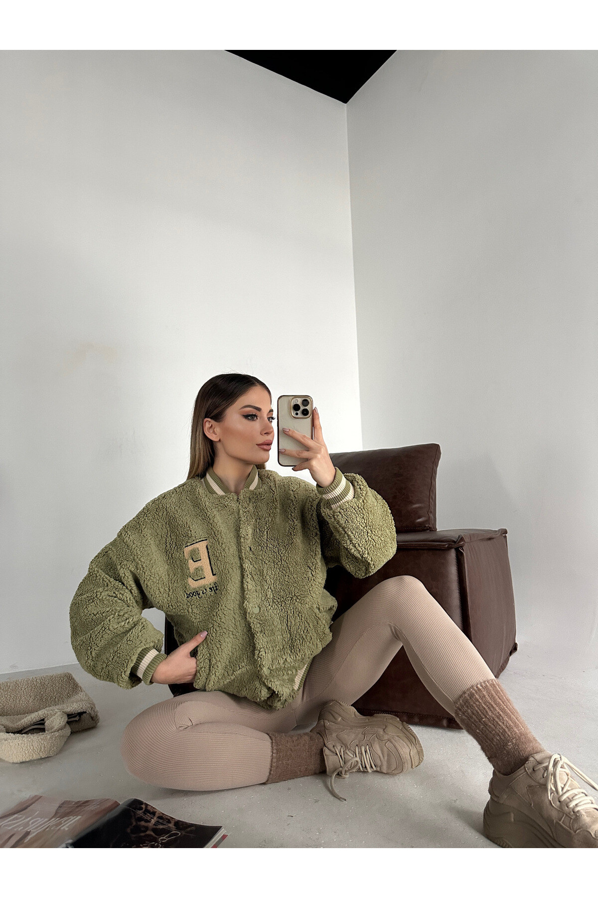 Kadın İçi Astarlı Peluş Bomber Mont  Haki Yeşil