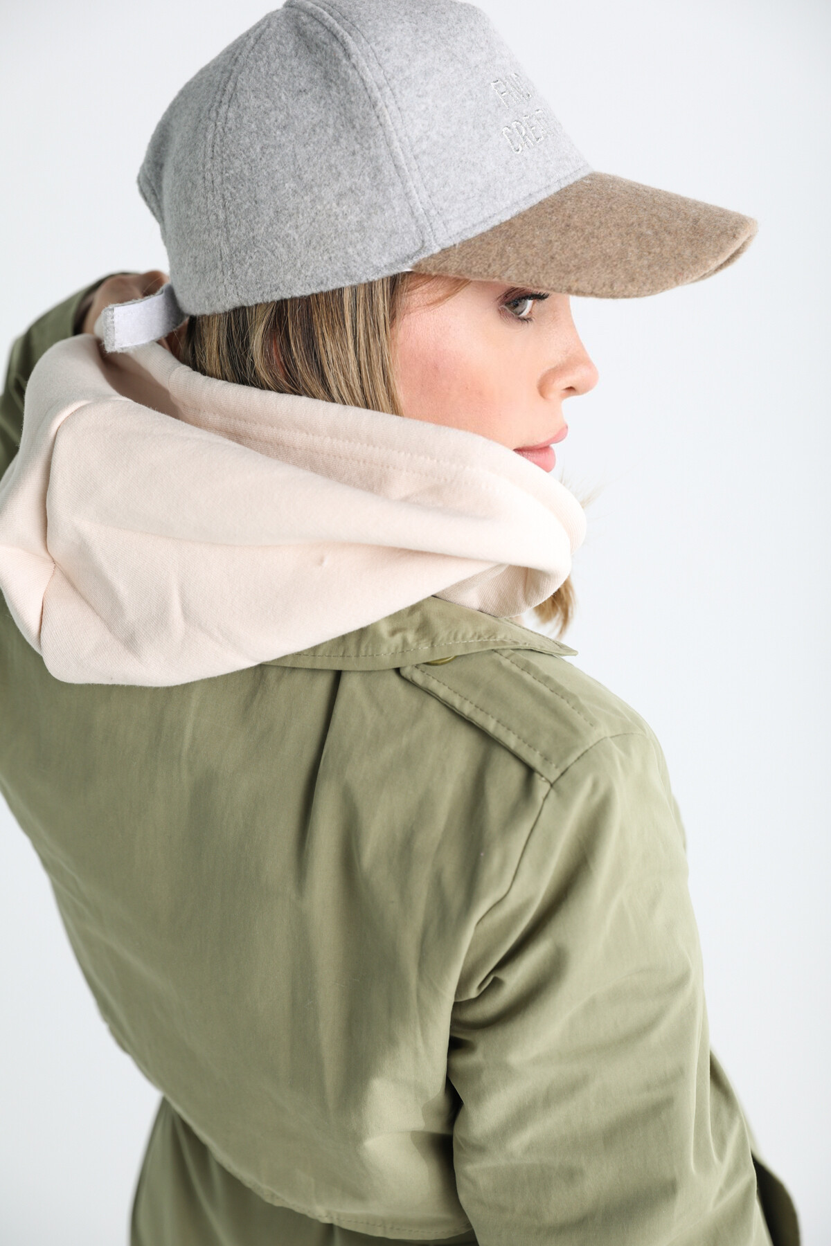 Kadın Haki Yeşil Kuşaklı İçi Astarlı Cepli Trençkot Haki