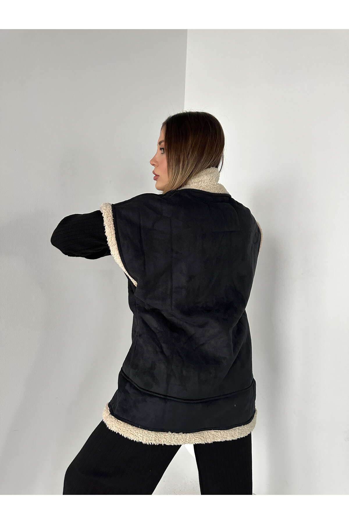 Kadın İçi Ful Kürklü Kruvaze Düğmeli Nubuk Yelek  Siyah