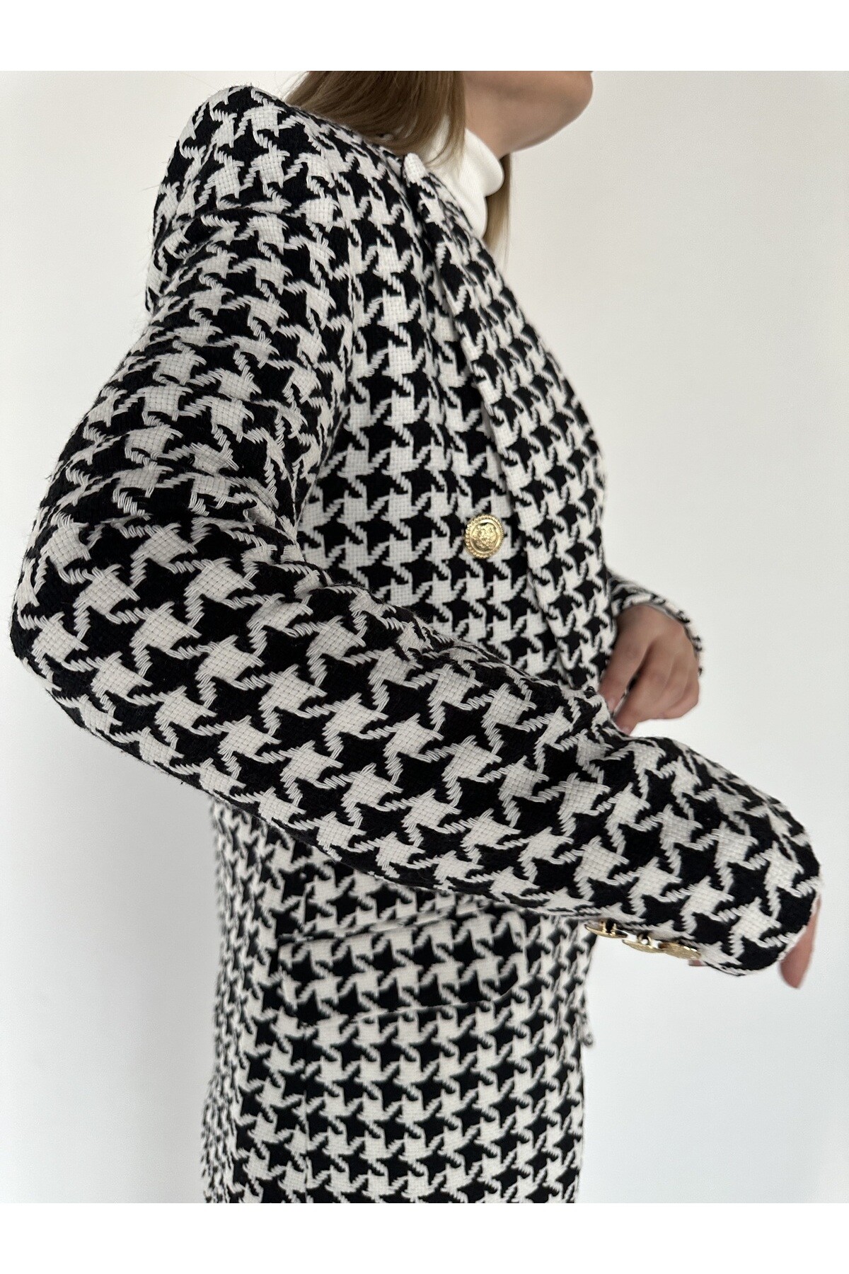 Kadın Kaz Ayağı Desenli Gold Düğme Detay Astarlı Tüvit Blazer Ceket  Siyah Beyaz