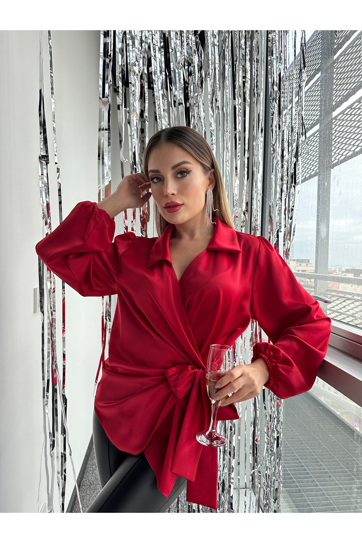 Kadın Kruvaze Polo Yaka İpek Saten Bluz  Kırmızı