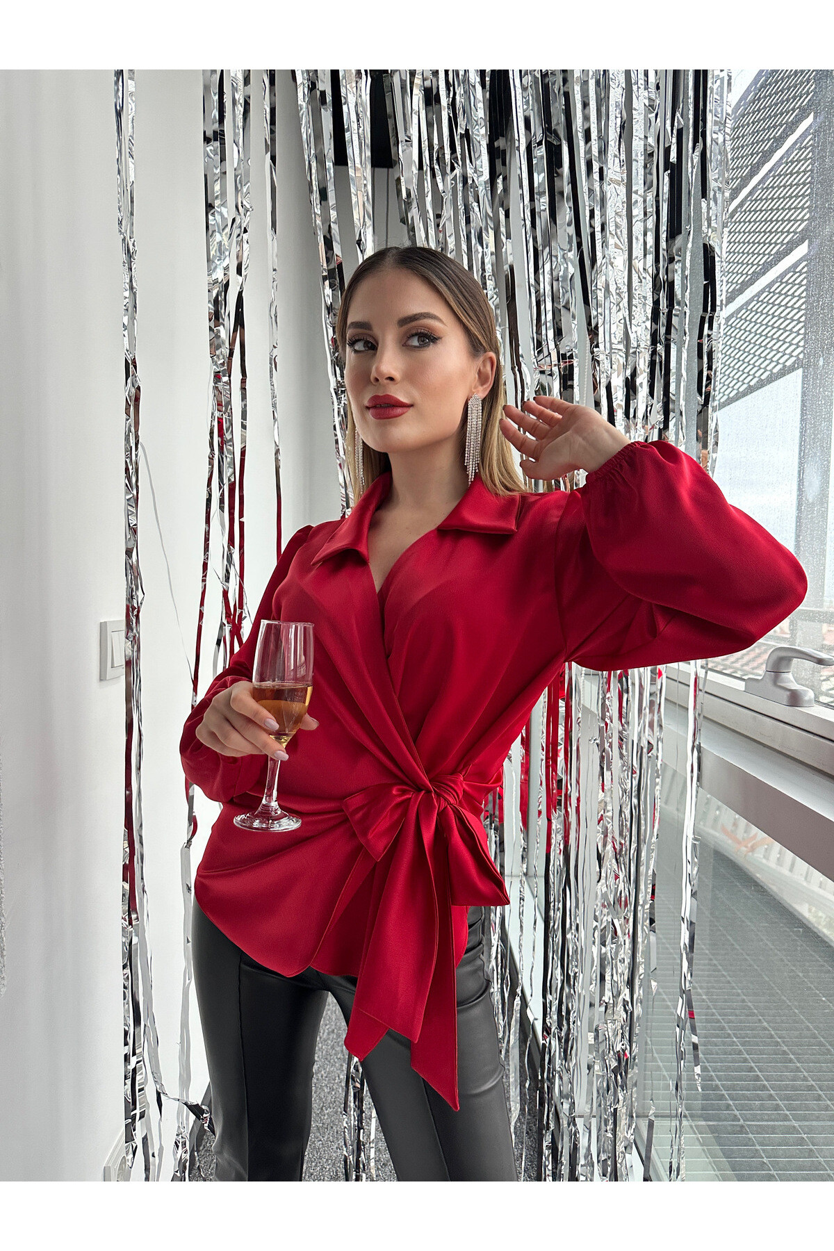 Kadın Kruvaze Polo Yaka İpek Saten Bluz  Kırmızı