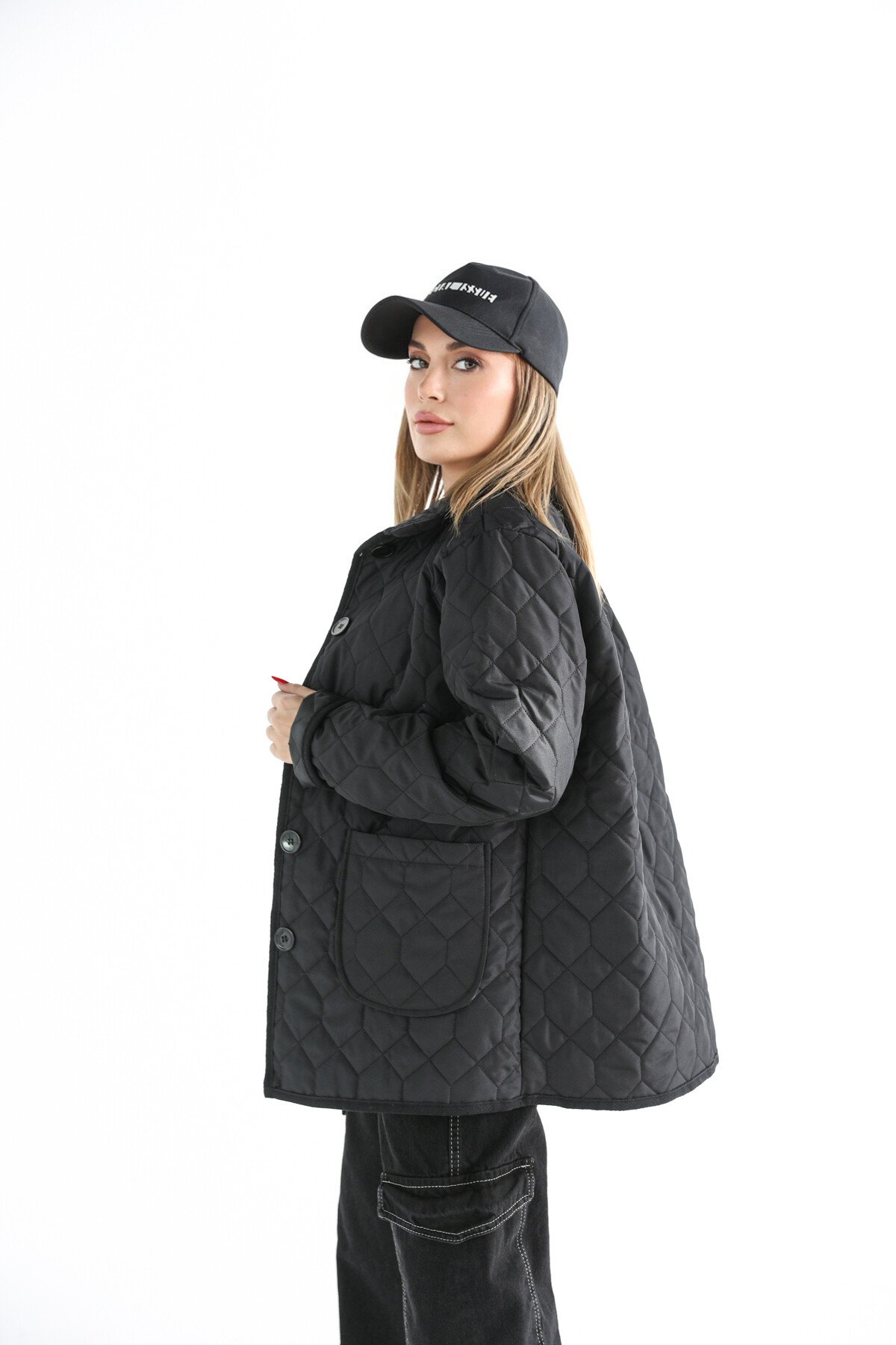 Kadın Oversize Düğmeli Cepli Kapitone Mont Siyah