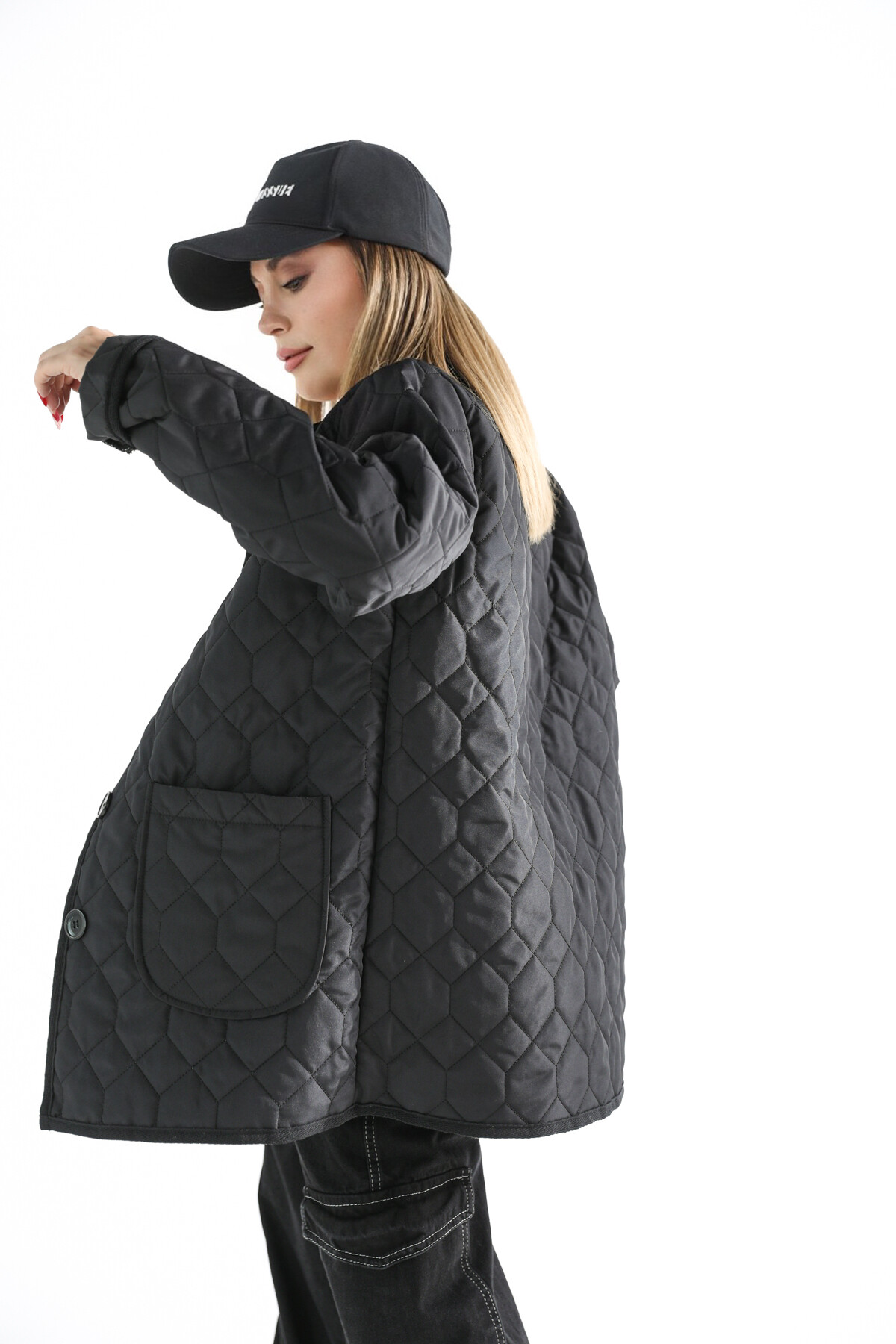 Kadın Oversize Düğmeli Cepli Kapitone Mont Siyah