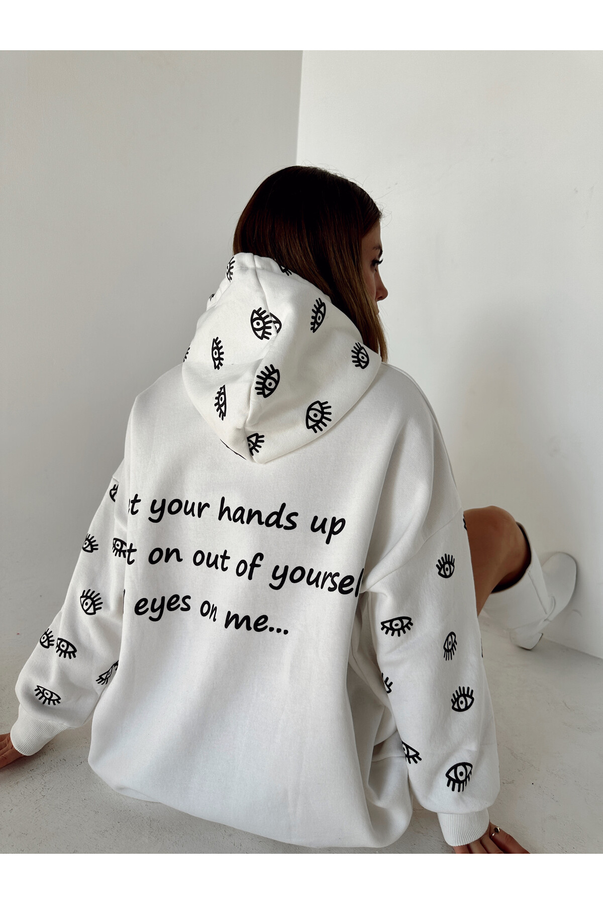Kadın Oversize Şardonlu Göz Baskılı Sweatshirt Beyaz