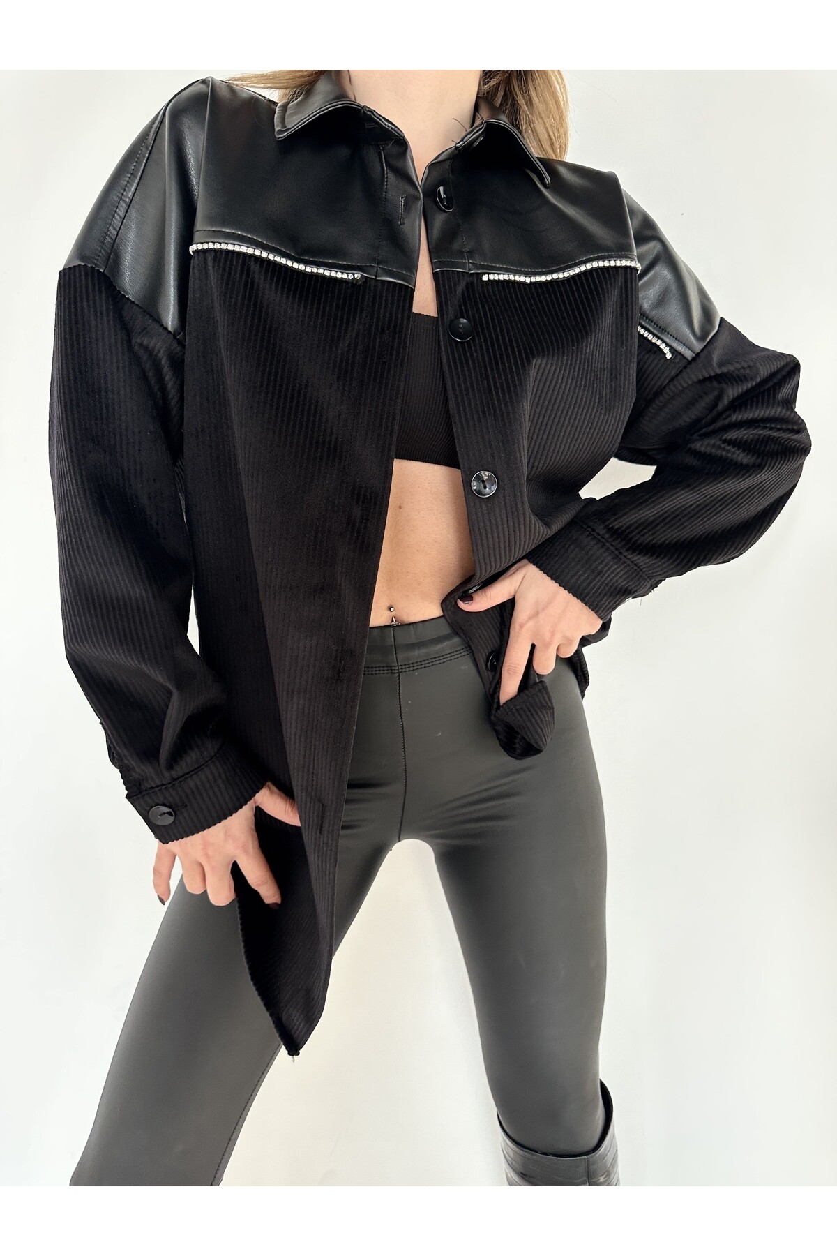 Kadın Siyah Chan Kadife Taş Detaylı Deri Ceket
