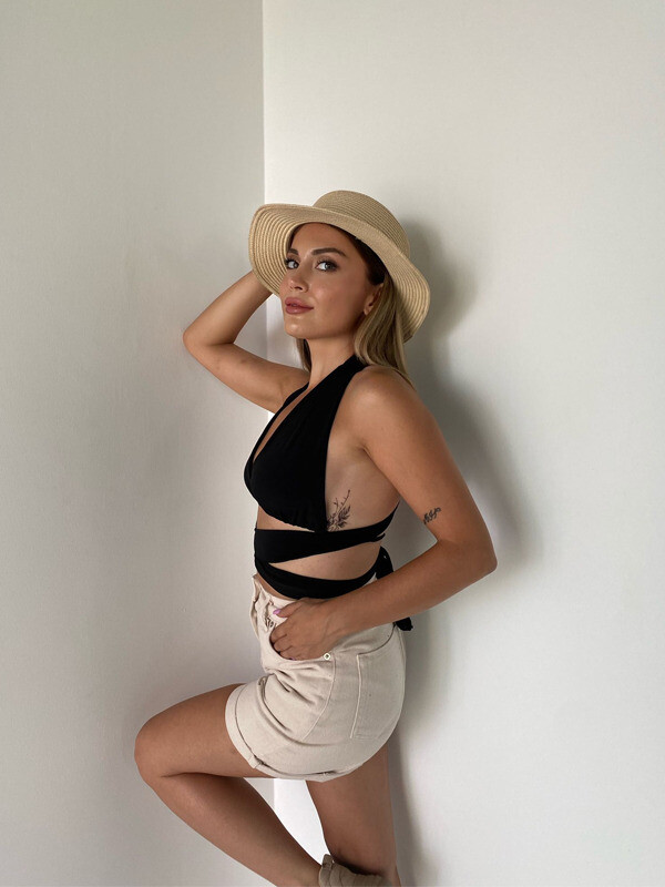 Kadın Siyah Scuba Likralı Kumaş Bağlamalı Bluz 