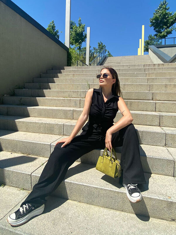 Kadın Siyah Yüksek Bel Beli Lastikli Bürümcük Bol Paça Pantolon 