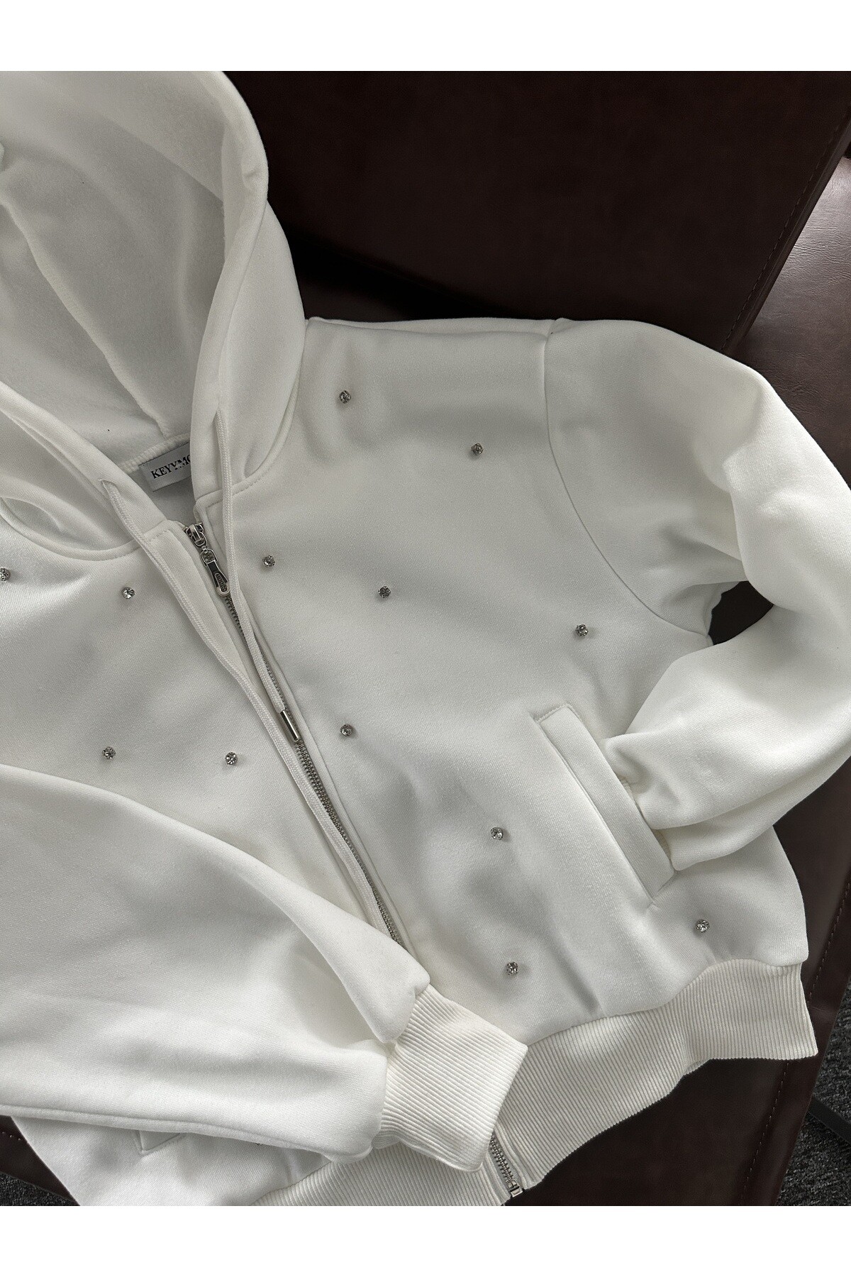 Kadın Taş Baskılı Şardonlu Sweatshirt  Beyaz