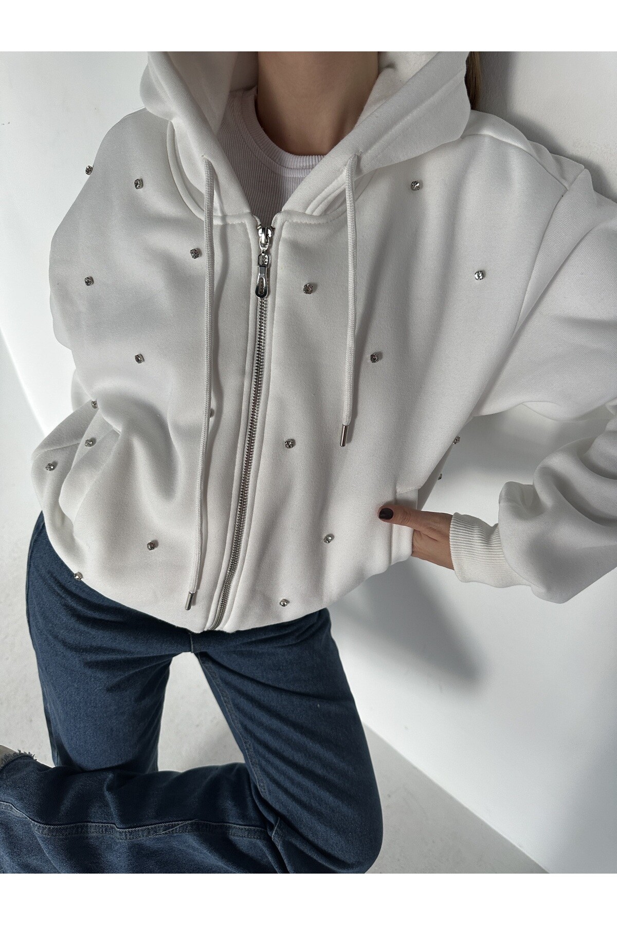 Kadın Taş Baskılı Şardonlu Sweatshirt  Beyaz