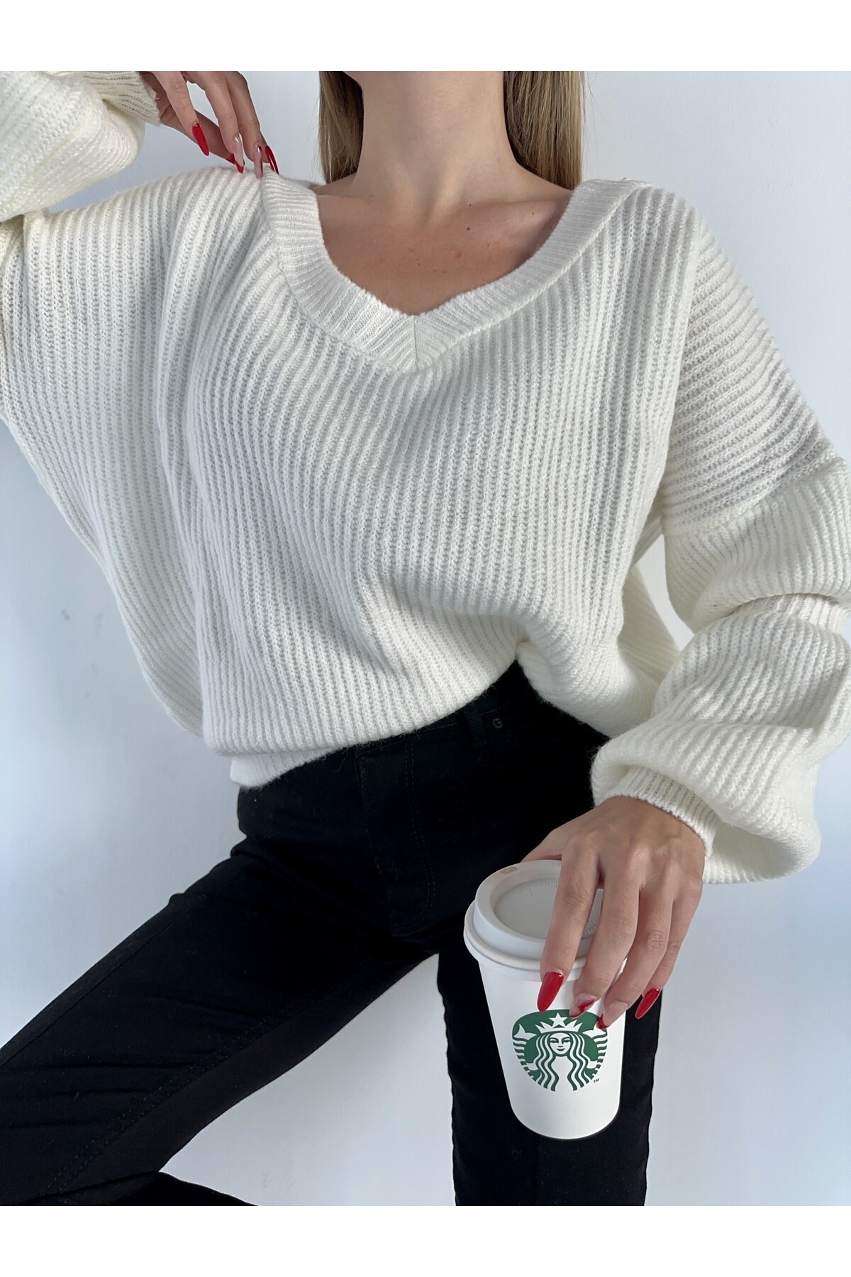 Kadın V Yaka Kolları Volanlı Triko Kazak  Beyaz