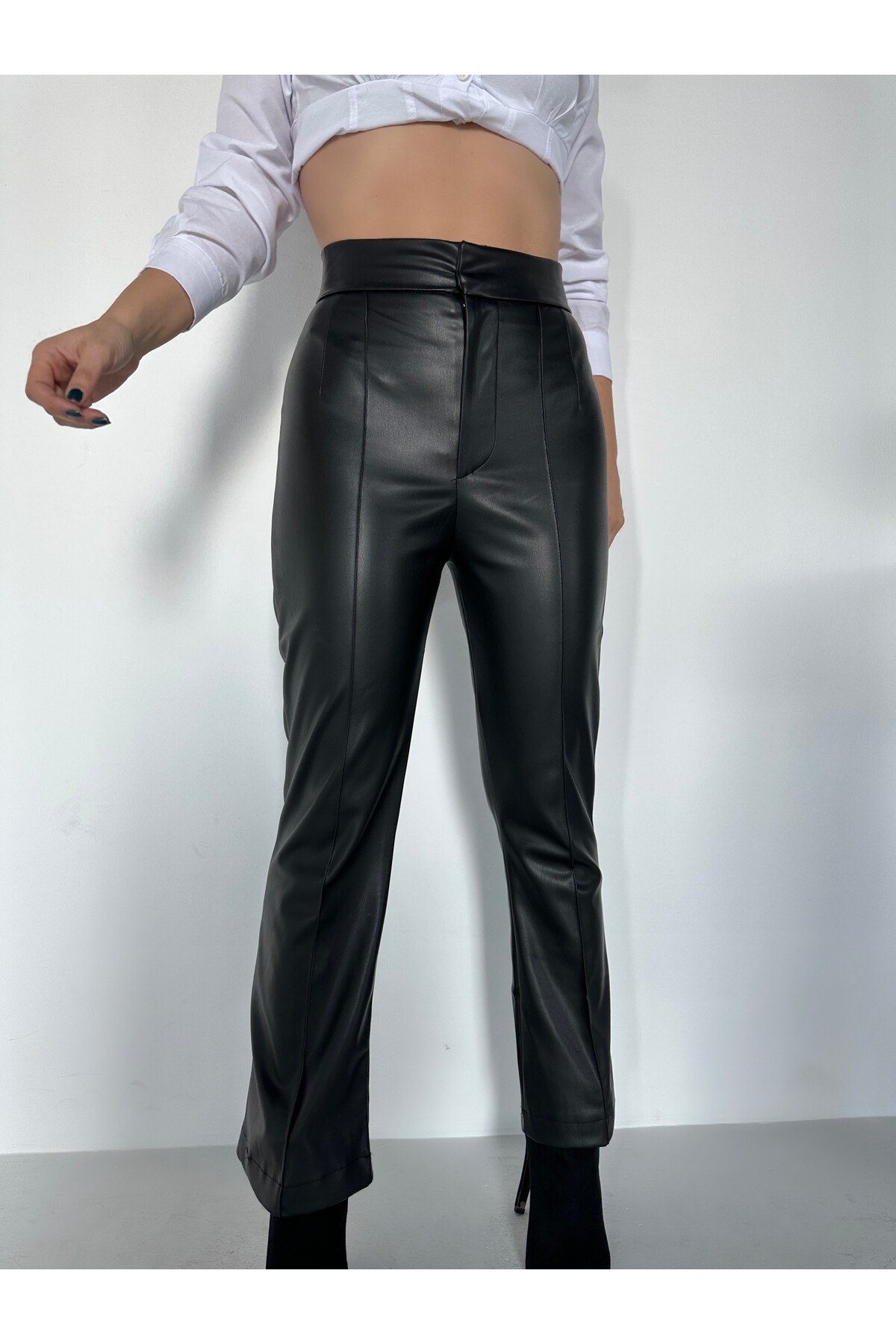 Kadın Yüksek Bel Şardonlu Slim Fir Deri Pantolon  Siyah