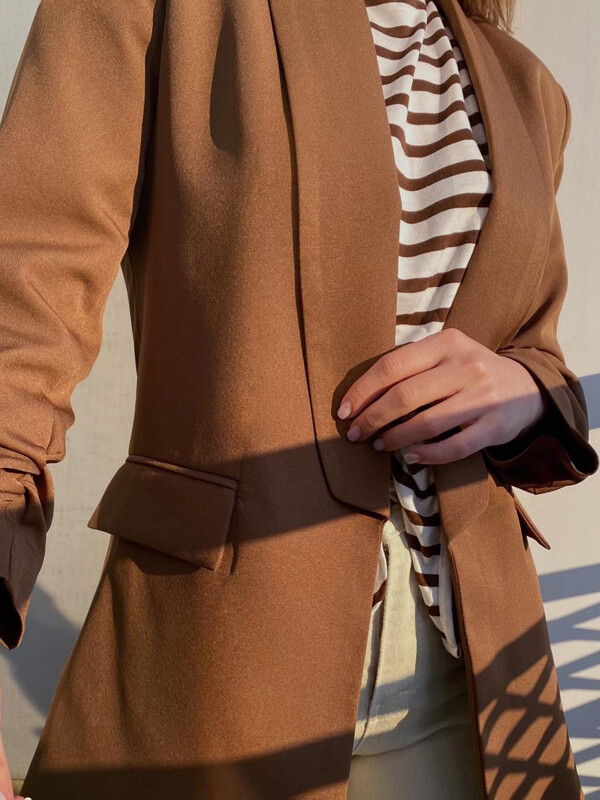 Kahverengi Astarlı Kolları Büzgülü Blazer Ceket 