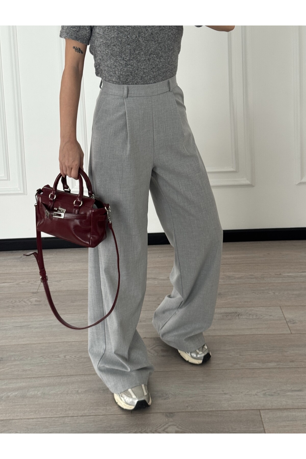 Açık Gri Poliviskon Kumaş Pileli Palazzo Kesim Pantolon