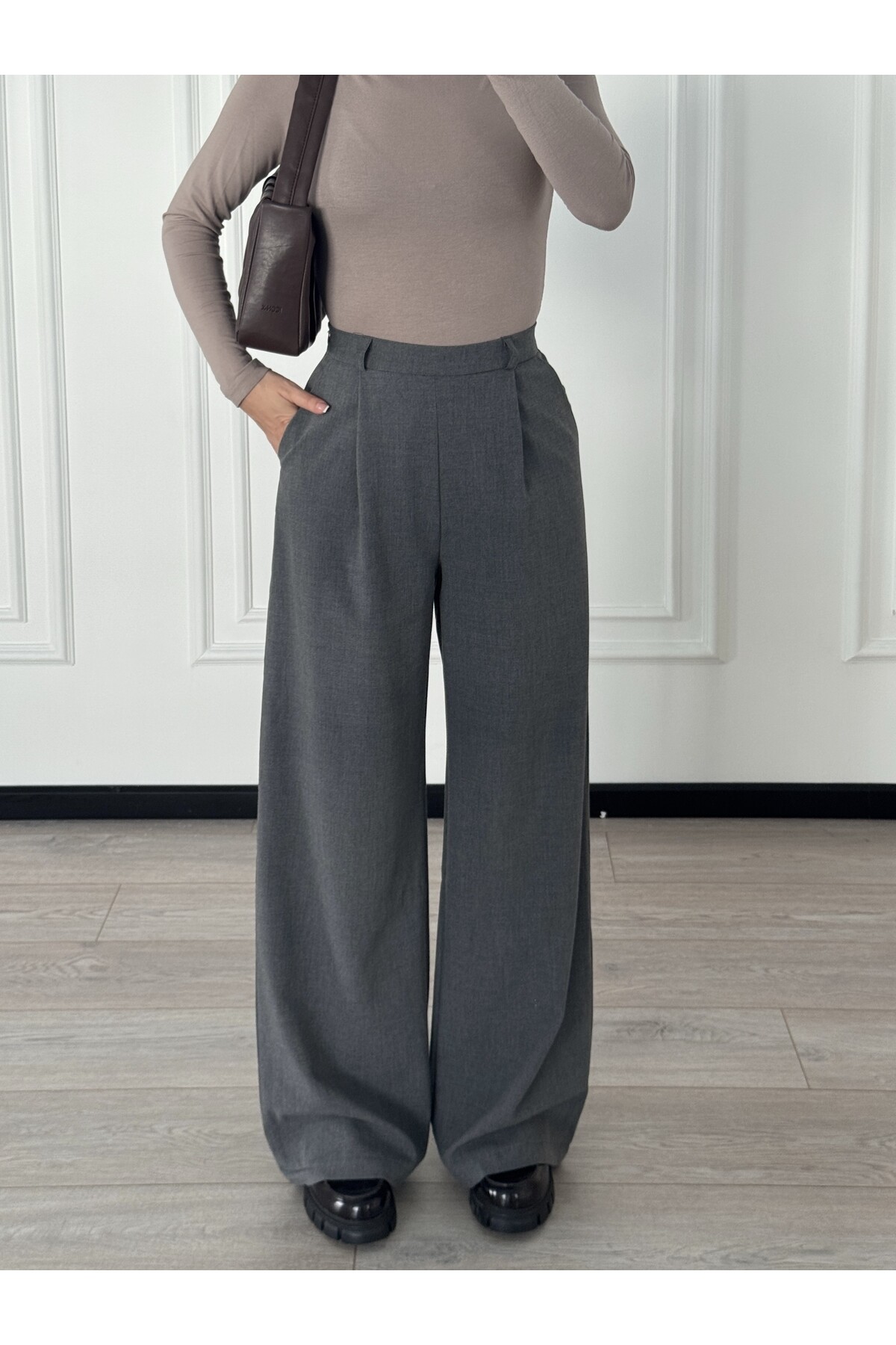 Gri Poliviskon Kumaş Pileli Palazzo Kesim Pantolon