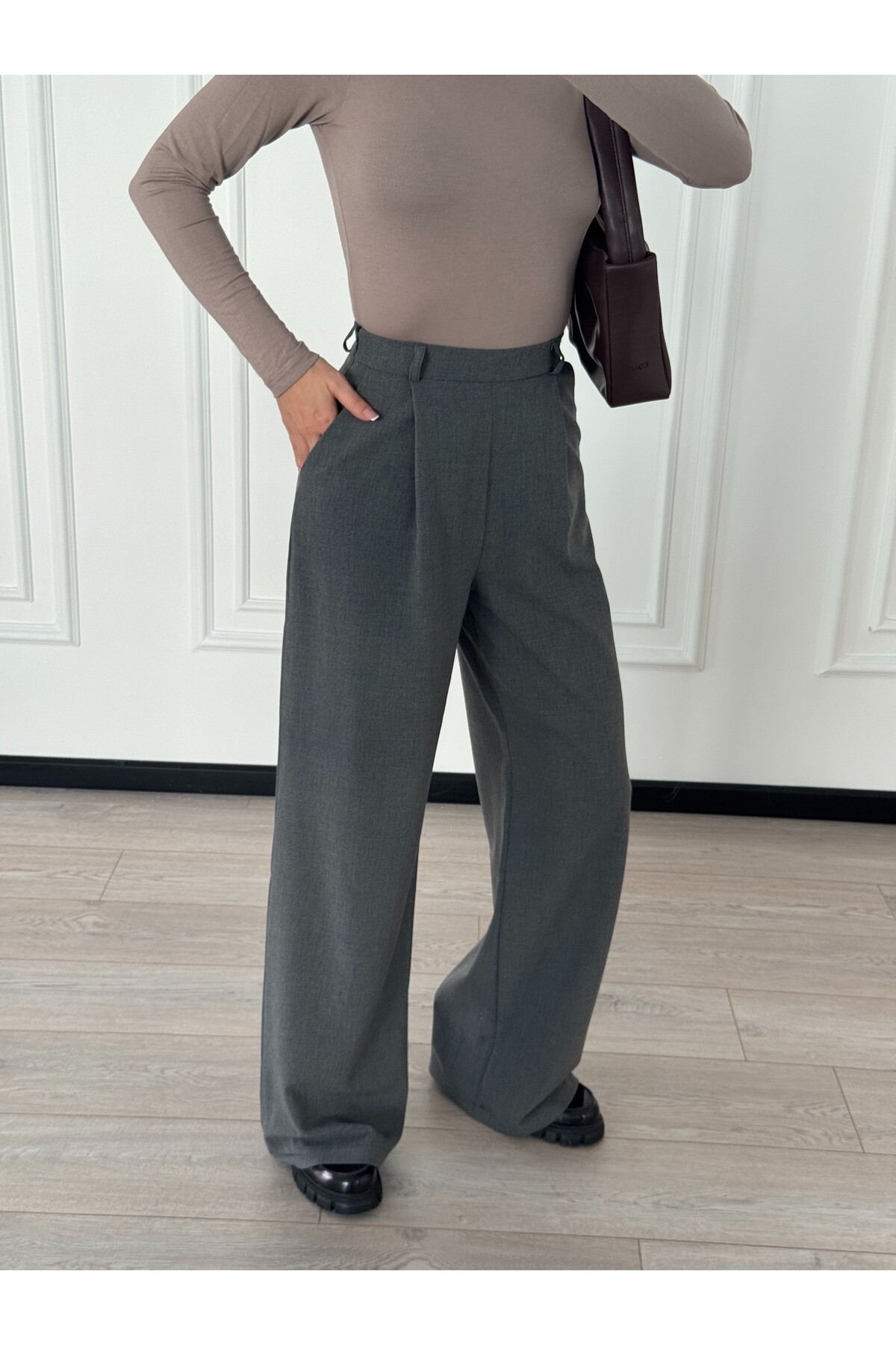 Gri Poliviskon Kumaş Pileli Palazzo Kesim Pantolon