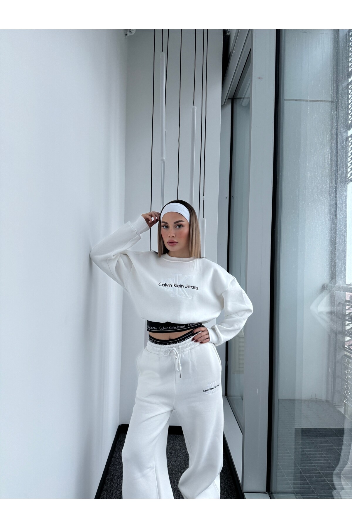 Kadın Beyaz Marka Model 3 iplik eşofman takımı