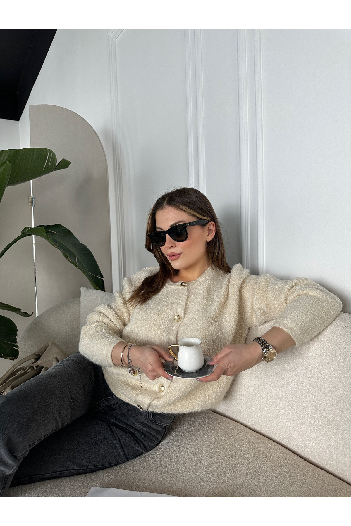 Kadın Bisiklet Yaka Gold Düğme Detaylı Havlu Kumaş Hırka  Krem