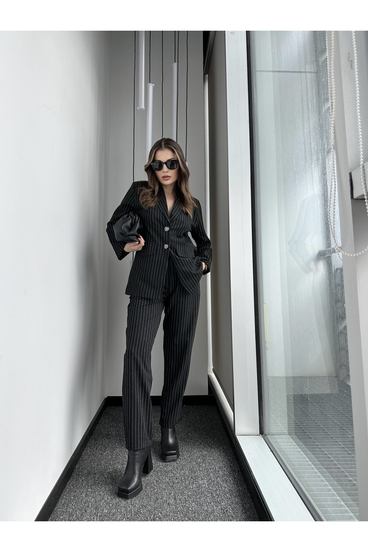 Kadın Düğme Detaylı Çizgili Mevsimlik Pantolon Ceket Takım Siyah