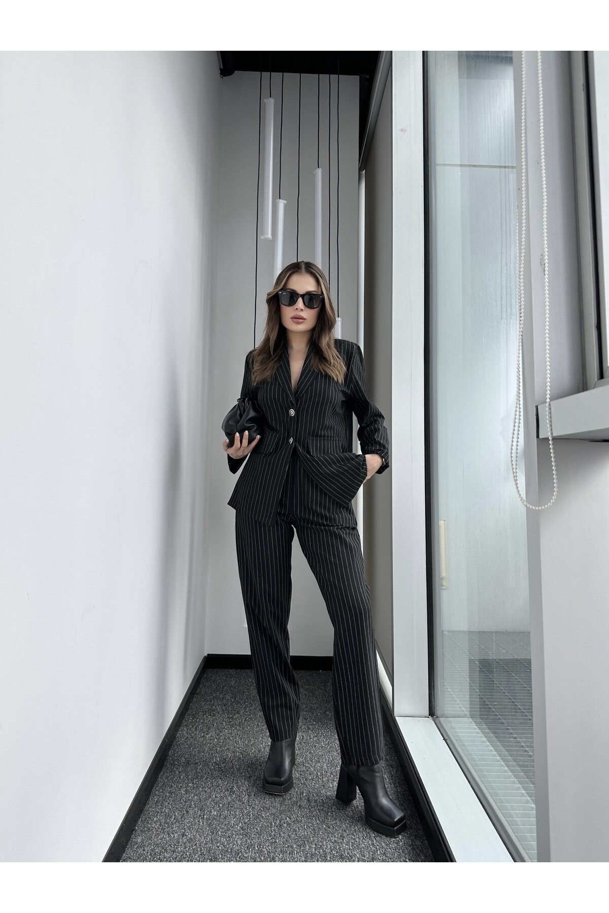 Kadın Düğme Detaylı Çizgili Mevsimlik Pantolon Ceket Takım Siyah