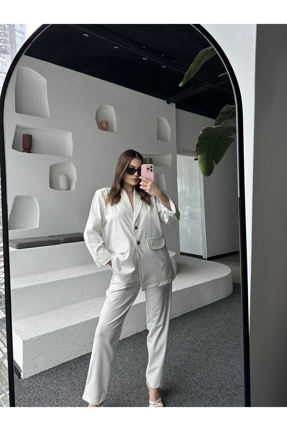 Kadın Düğme Detaylı Çizgili Mevsimlik Pantolon Ceket Takım  Beyaz