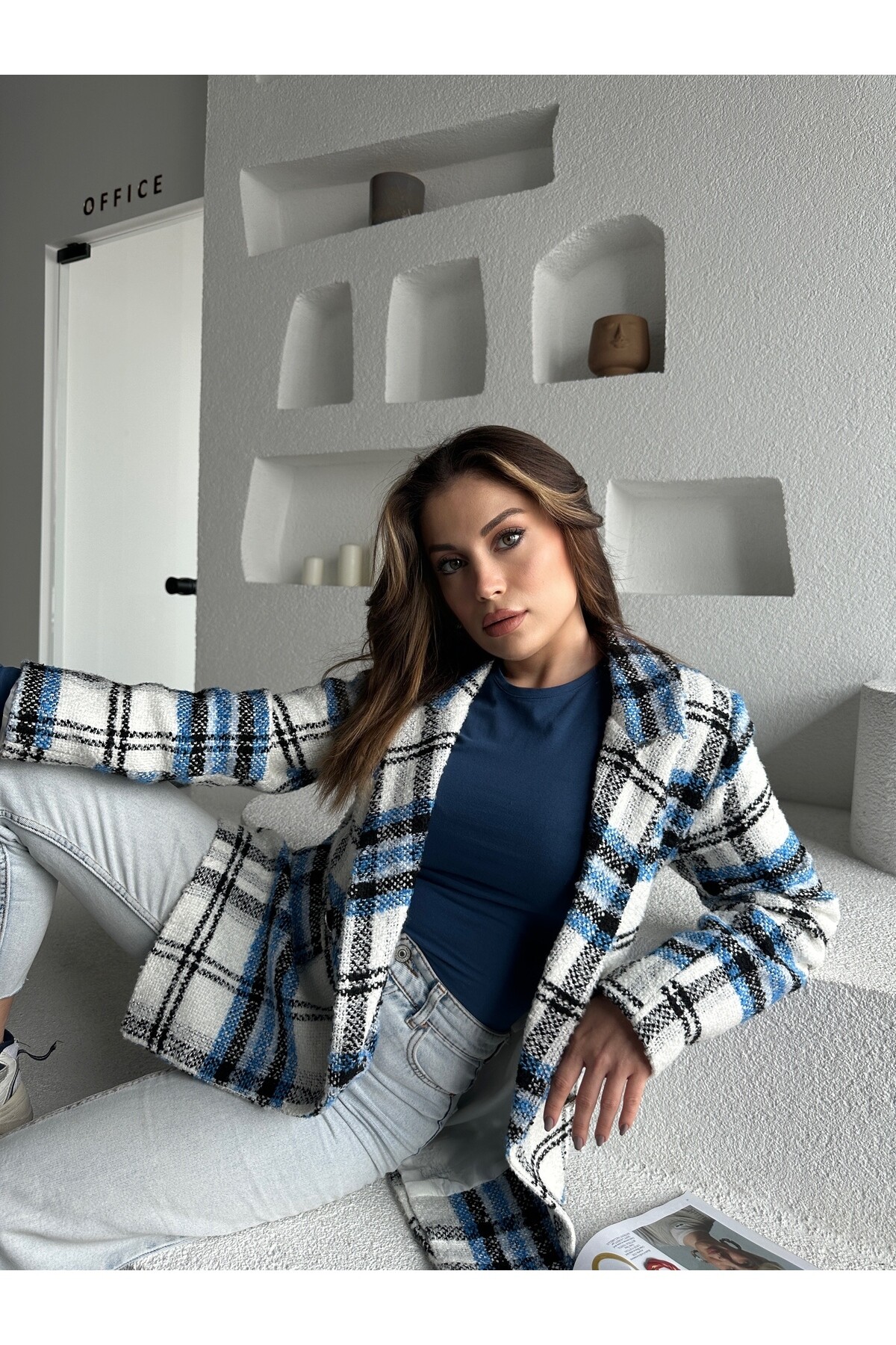 Kadın Ekose Desenli Düğme Detay Astarlı Tüvit Blazer Ceket  Mavi Beyaz