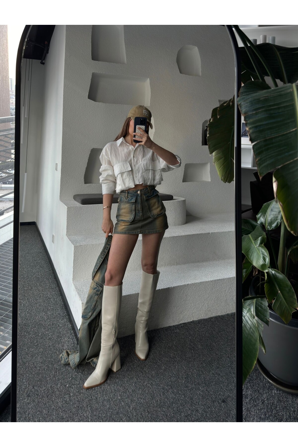 Kadın Ekru Büyük Cepli Yeni Sezon Crop Gömlek