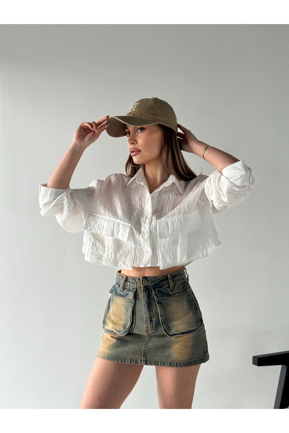 Kadın Ekru Büyük Cepli Yeni Sezon Crop Gömlek