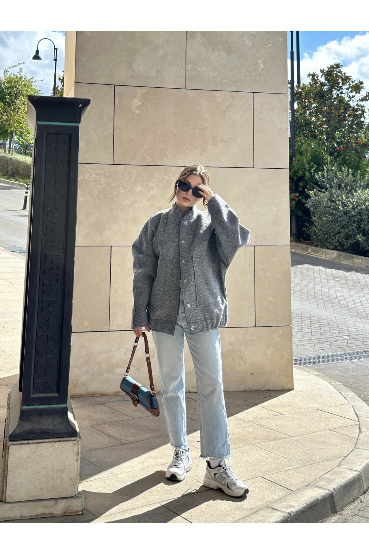 Kadın Gri Kaşe Büyük Cepli Buklet Oversize Ceket