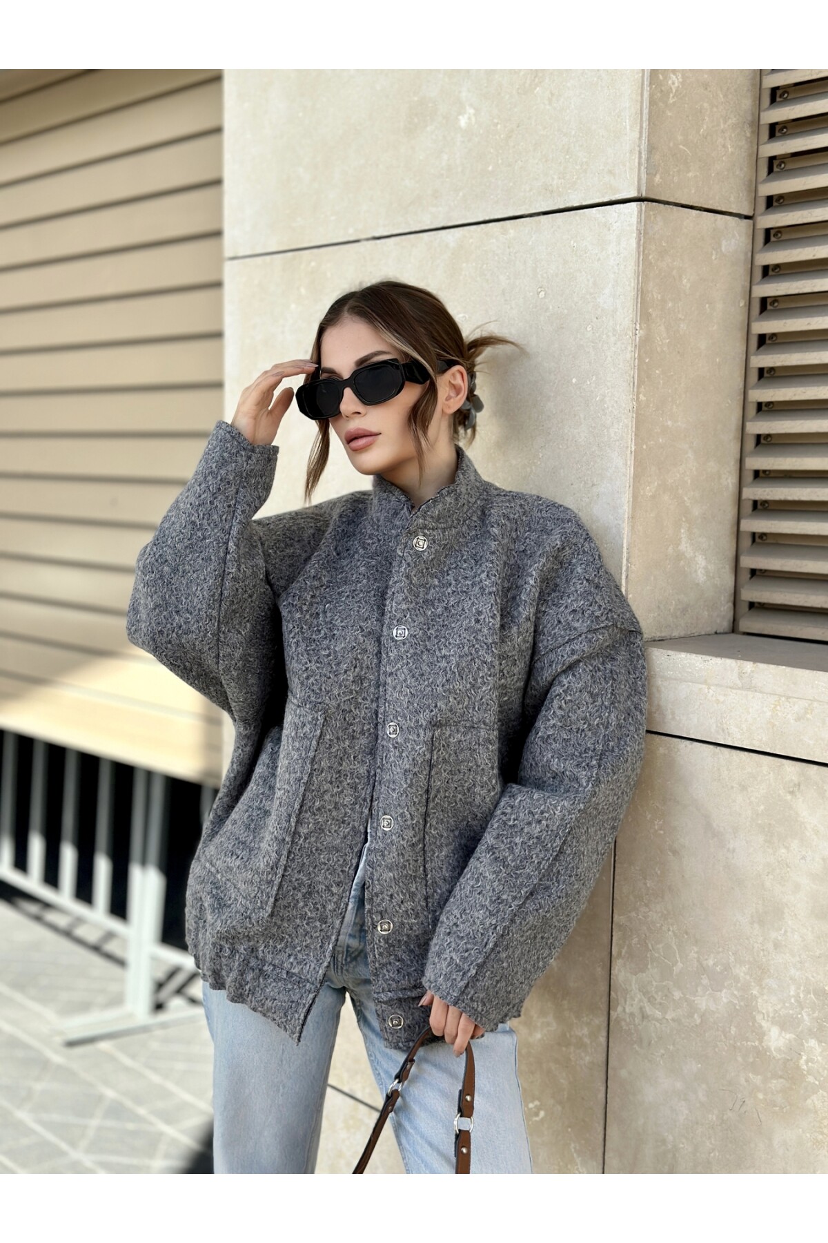 Kadın Gri Kaşe Büyük Cepli Buklet Oversize Ceket