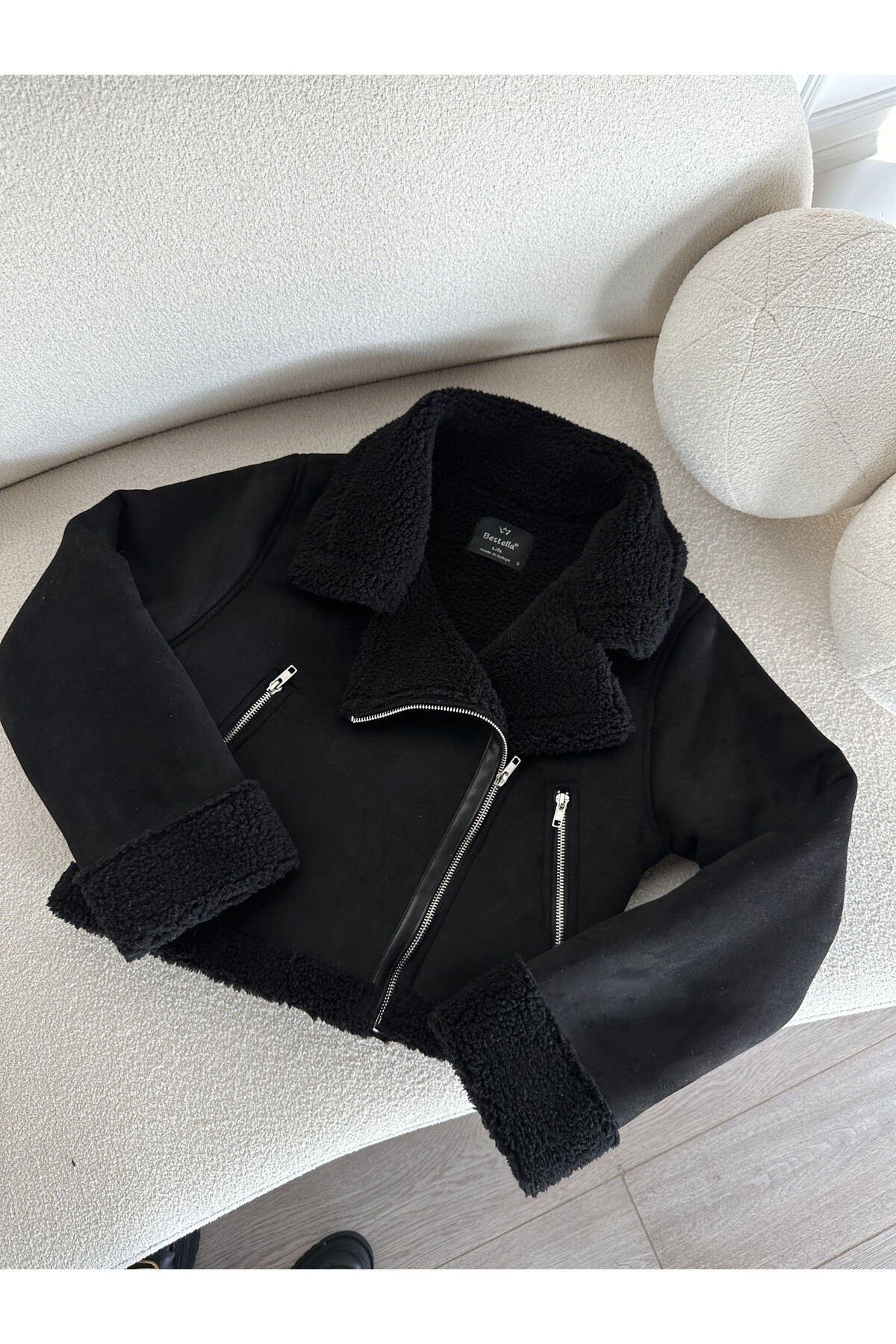 Kadın İçi Ful Kürklü Süet Mont  Siyah