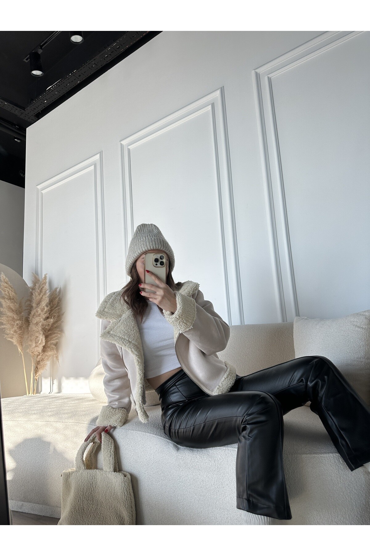 Kadın İçi Ful Kürklü Süet Mont   Taş