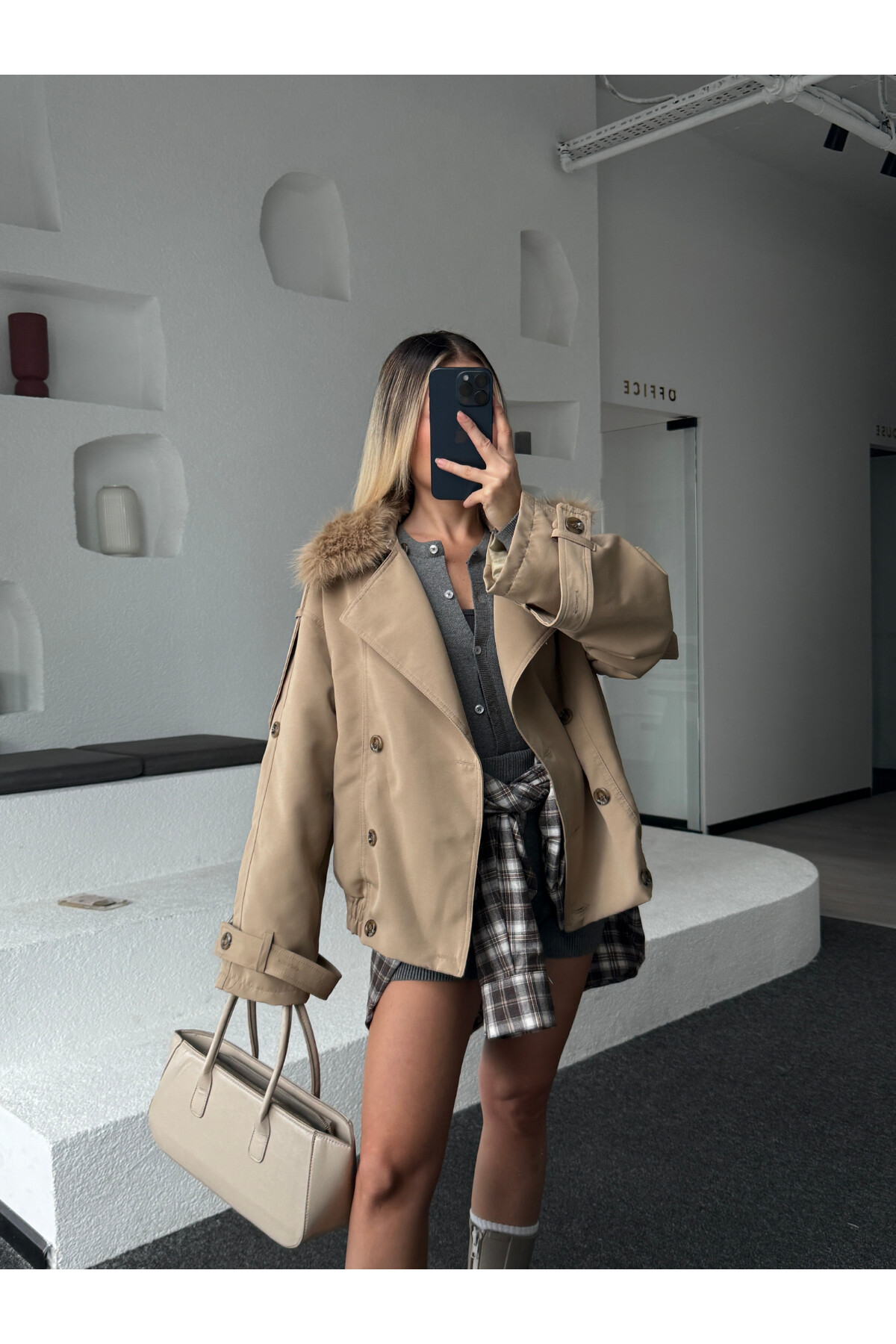 Kadın Kahve Çıkarılabilir Kürklü Yaka Detaylı Bomber Trençkot