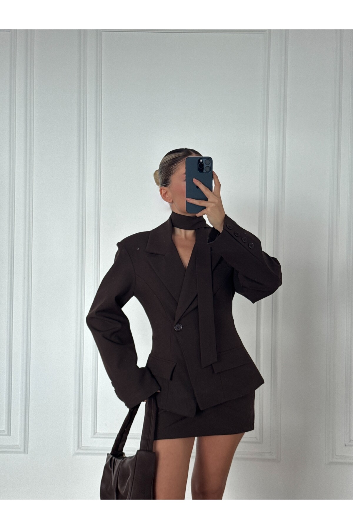 Kadın Kahverengi Boyun Kemerli Etek Ceket Takım