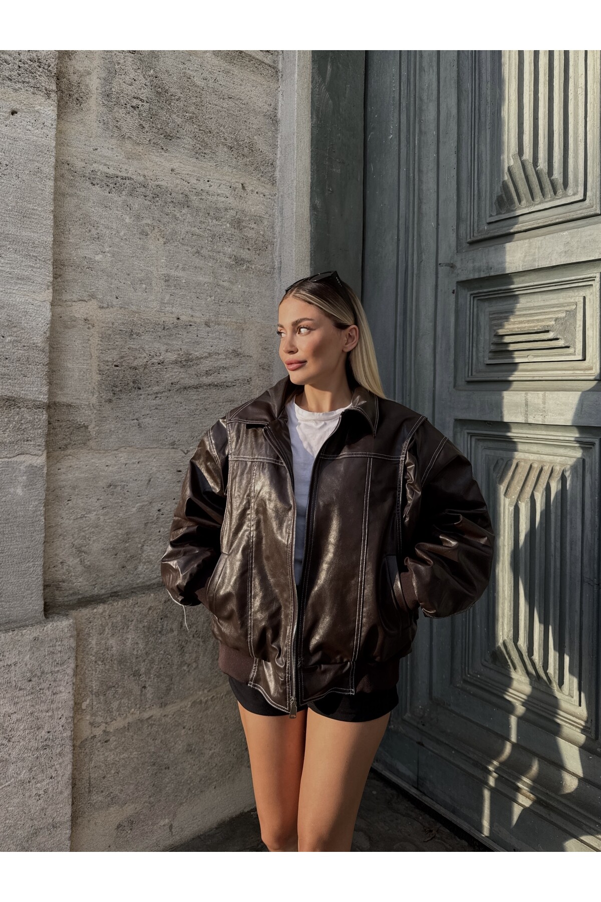 Kadın Kahverengi Dikiş Detaylı Deri Ceket