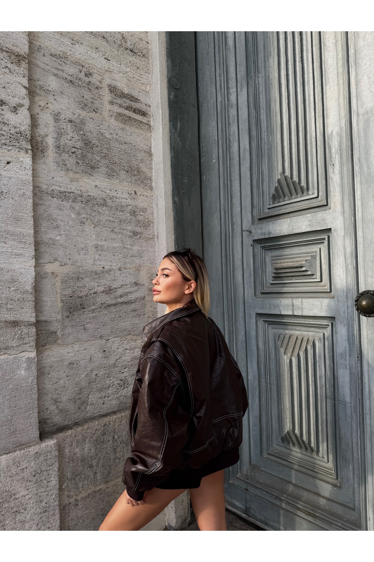 Kadın Kahverengi Dikiş Detaylı Deri Ceket