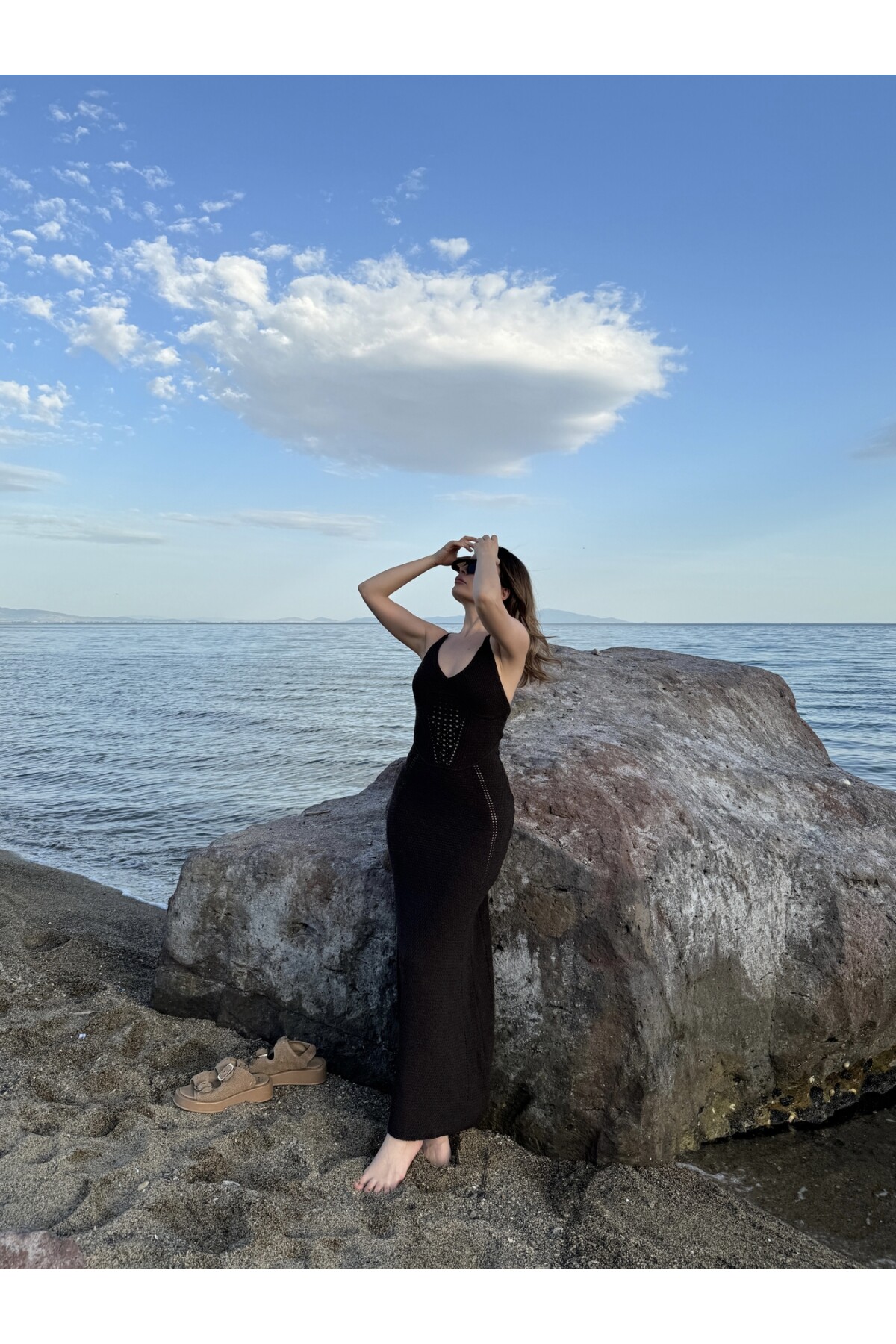 Kadın kahverengi sırt bağlamalı triko örgü elbise