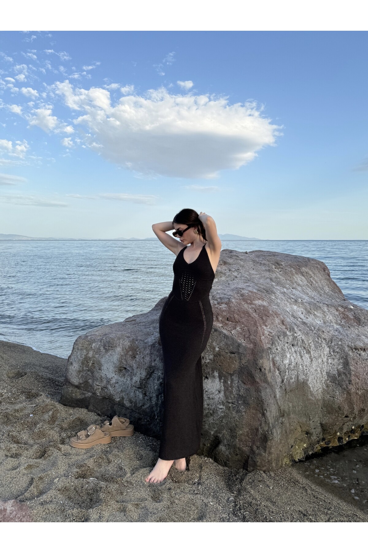 Kadın kahverengi sırt bağlamalı triko örgü elbise